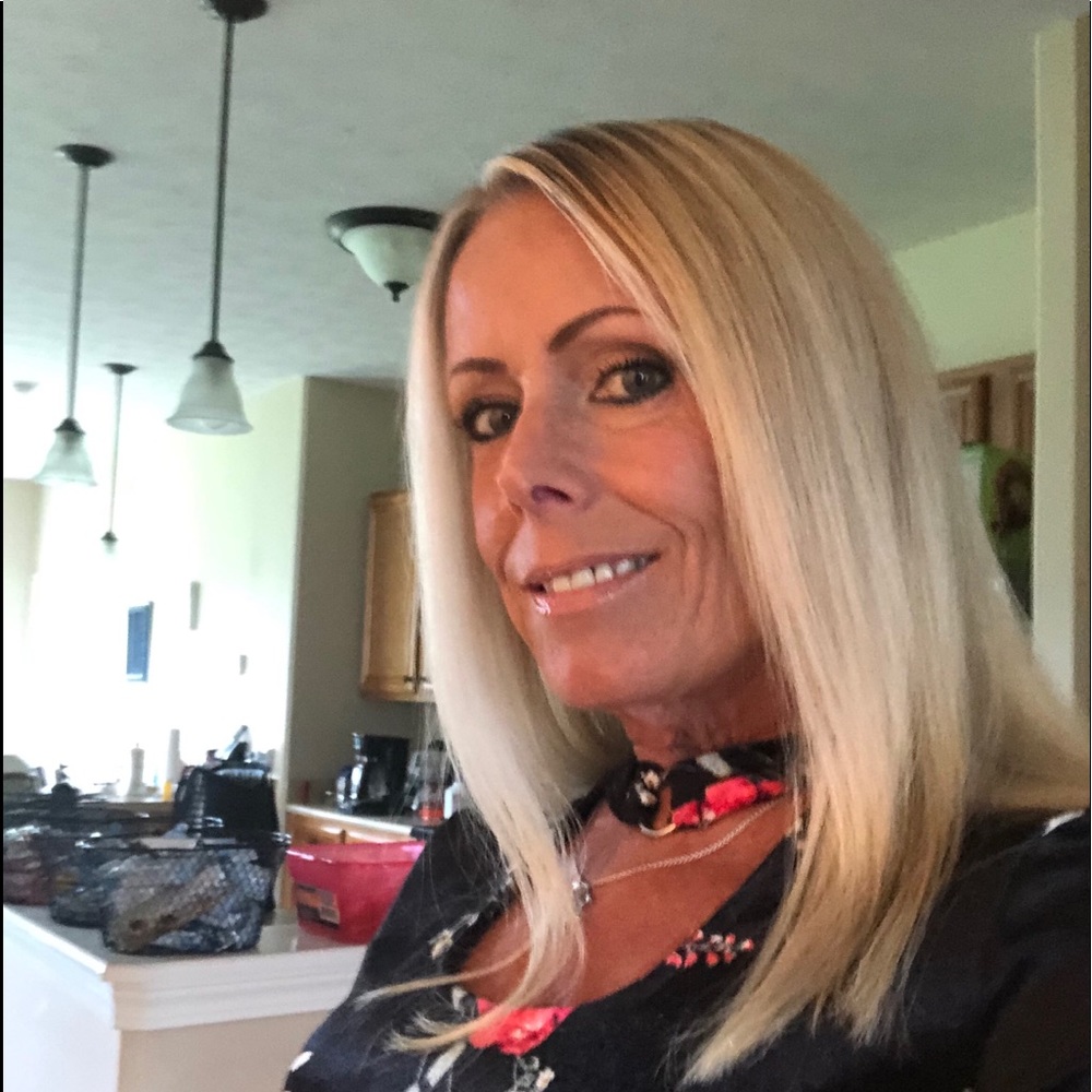 Meet your Posher, Michele